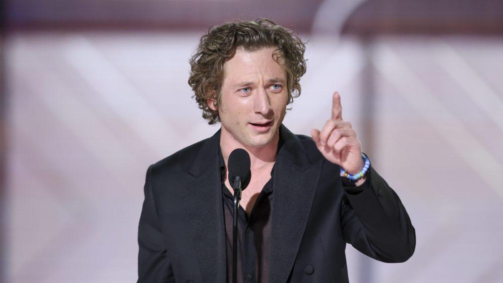 Jeremy Allen White Wins Golden Globe for Best Actor in TV Comedy