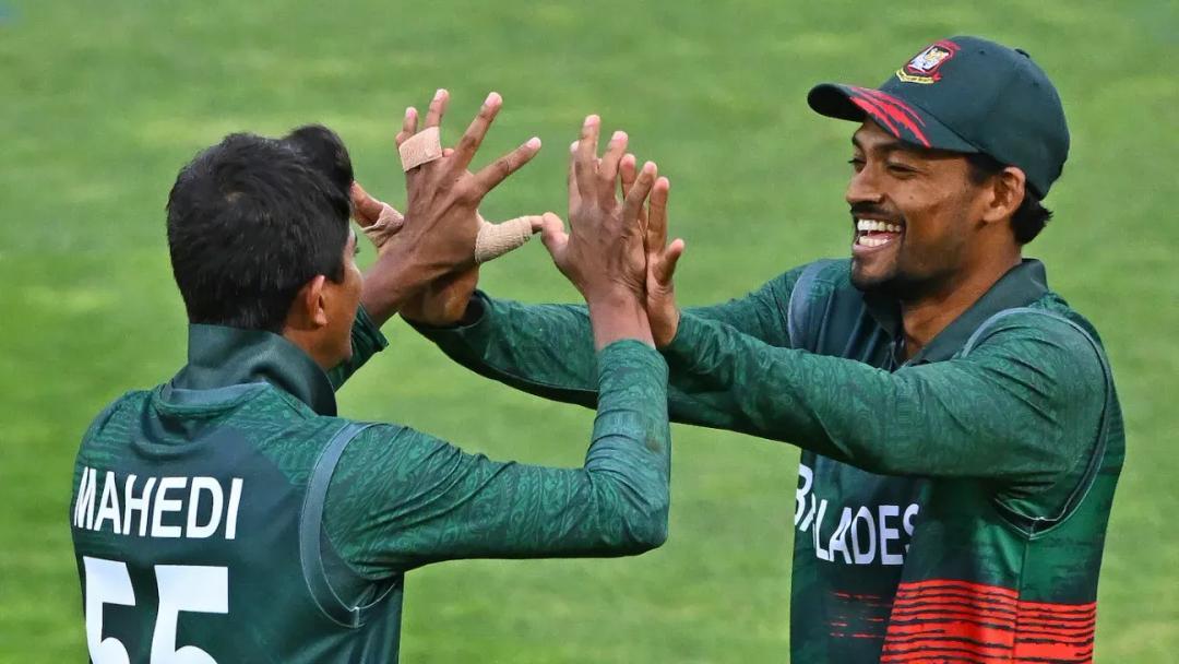 Litton Das and Mahedi Hasan