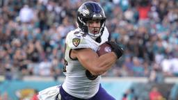 5 Things to Know About Tight End Josh Oliver