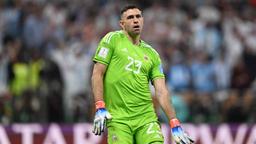 Psychologist explains how Argentina's Emi Martinez played mind games during  penalty shoot-out against France | Mint