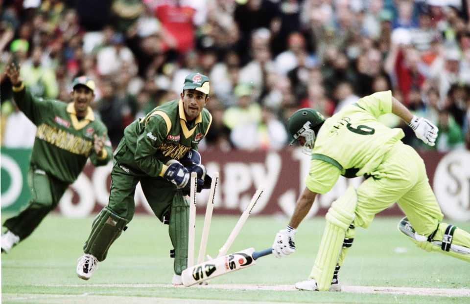 Cricket photo index - Bangladesh vs Pakistan, ICC World Cup, 29th Match  Match photos | ESPNcricinfo.com