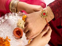 Raksha Bandhan 2020: Know The Date, Muhurat & Origin Of Festival  Celebrating Sibling Bond