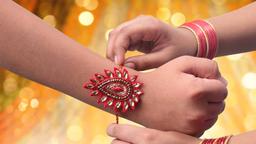 Raksha Bandhan 2022: Why You Should Tie 3 Knots of Rakhi? - News18
