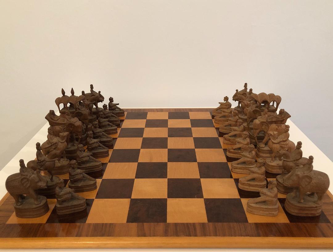 File:Chaturanga Chess Set.jpg - Wikimedia Commons