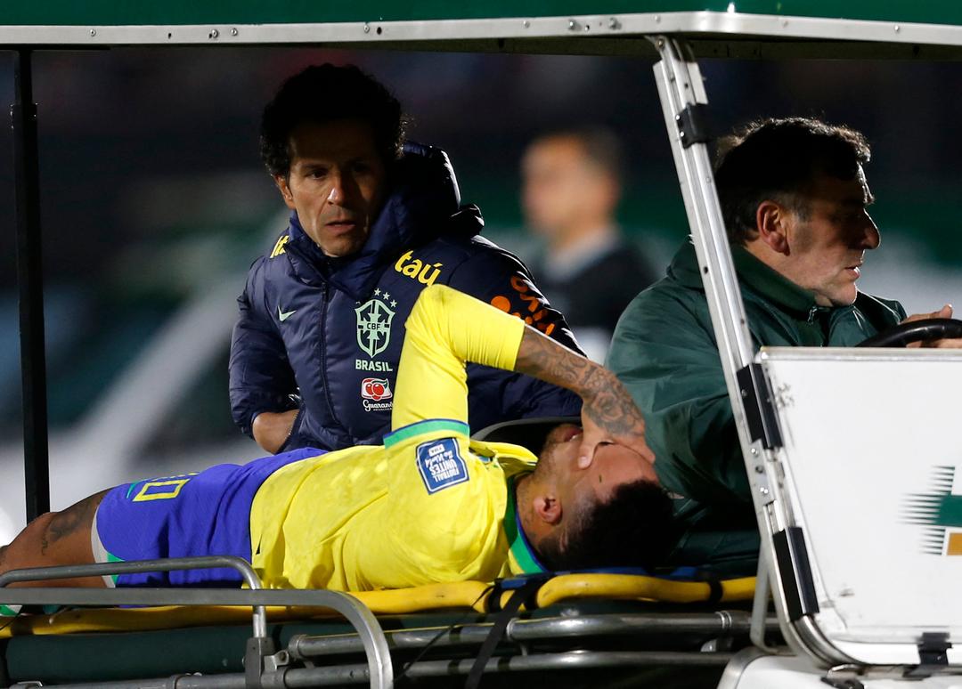 Neymar injured as Brazil lose 2-0 in Uruguay | Reuters