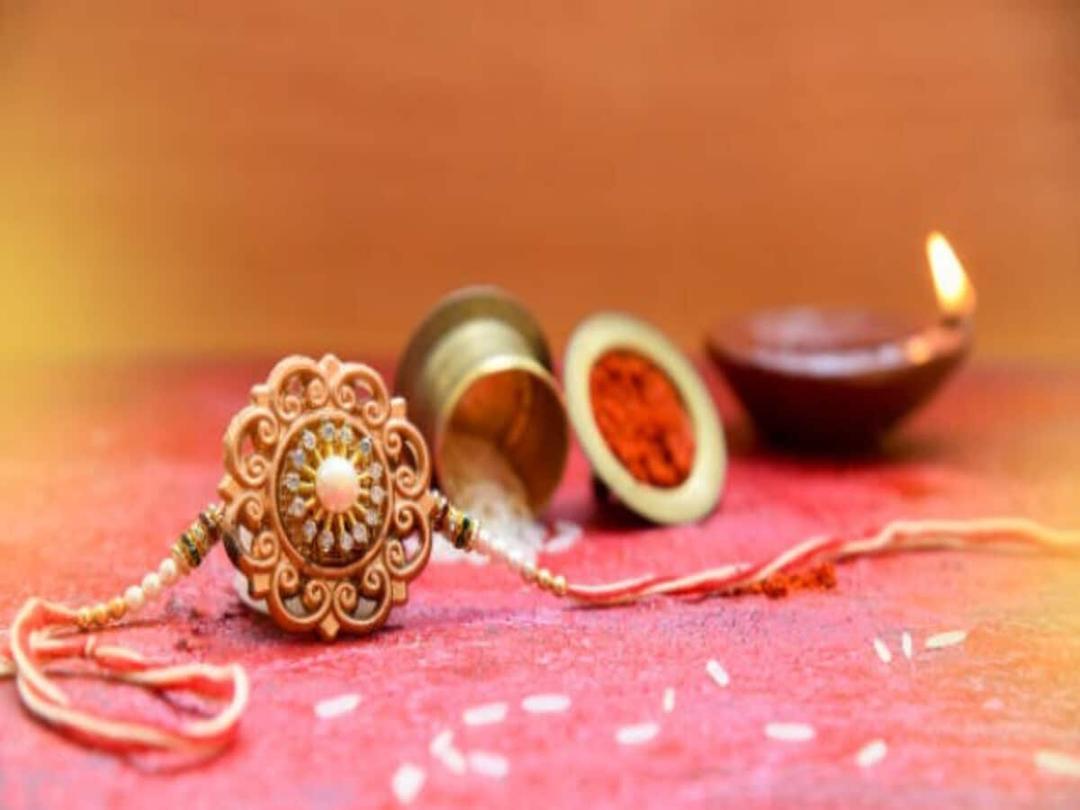 rakhi - Rakhi: भद्राकाल की वजह से इस दिन नहीं मनेगी राखी, ज्योतिषाचार्य से  जानें किस दिन मनेगा रक्षाबंधन , पंचांग-पुराण न्यूज