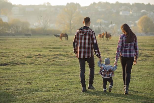 Family Back Images - Free Download on Freepik