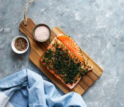 Smoked salmon with dill