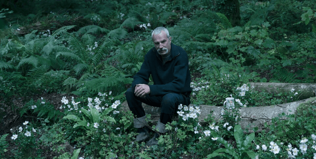 Daniel Day-Lewis surrounded by Anemone