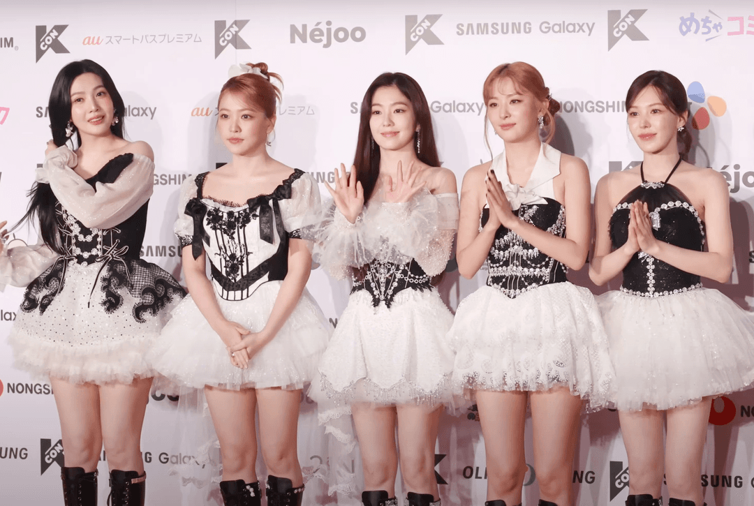 RED VELVET