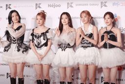 RED VELVET
