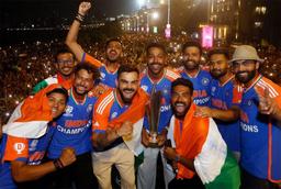 Victory Parade! Team India celebrate with fans in Mumbai - Rediff Cricket