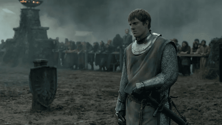 Ser Dunk standing