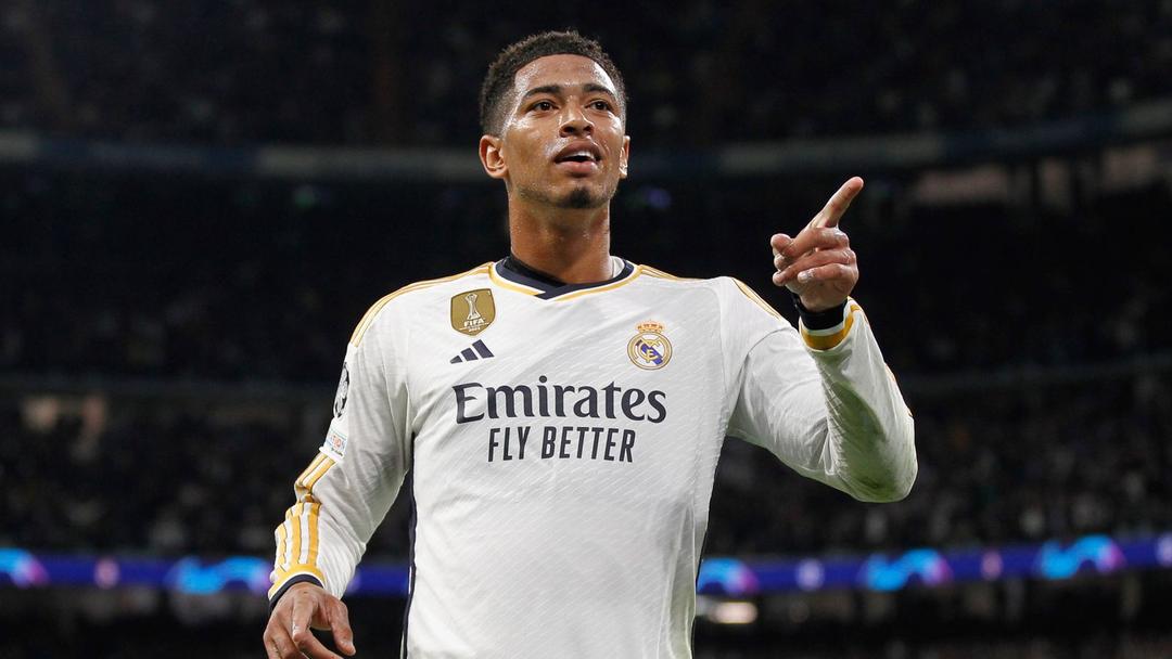 Jude Bellingham on target as Real Madrid beat Napoli and secure Group C top  spot - Champions League round-up | Football News | Sky Sports