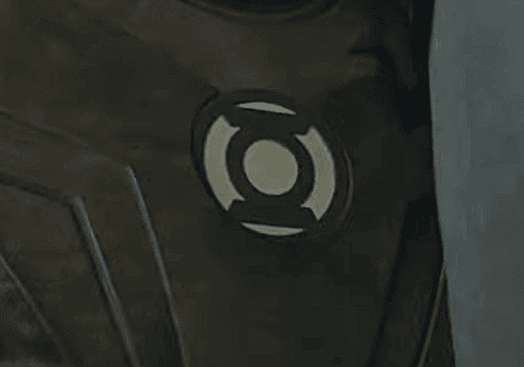 Hal Jordan is played by Kyle Chandler