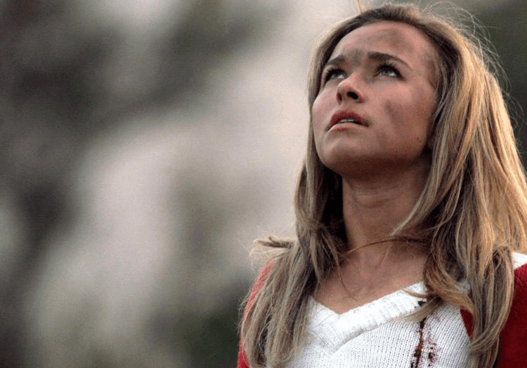 Hayden Panettiere looking up in Heroes