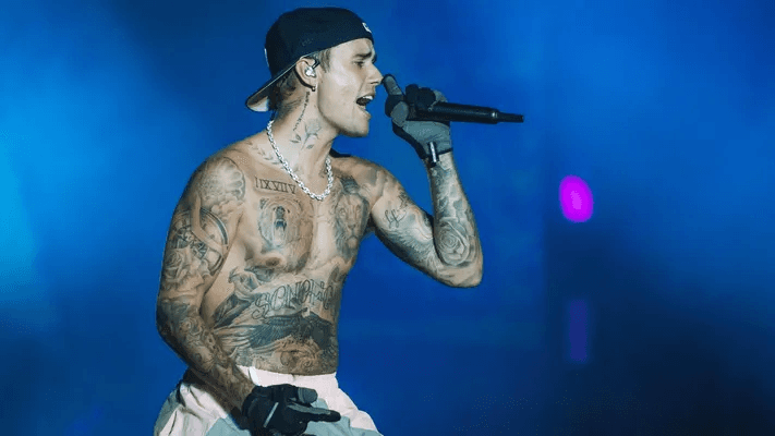 Justin Bieber performing