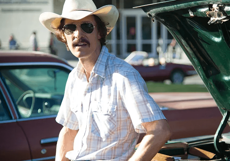 Matthew McConaughey standing in Dallas Buyers Club