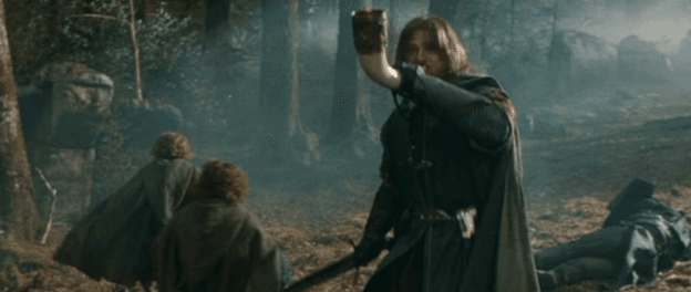 Boromir blowing his horn