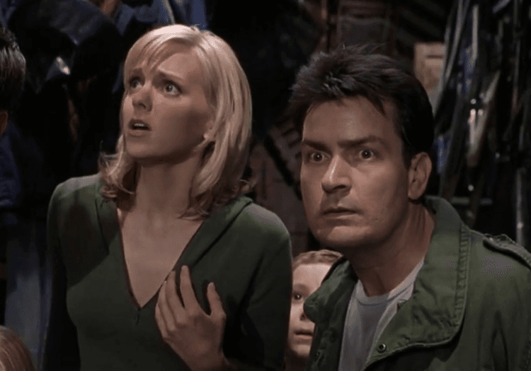 A still from Scary Movie 3