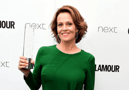 Sigourney Weaver named icon of the year at Glamour Awards