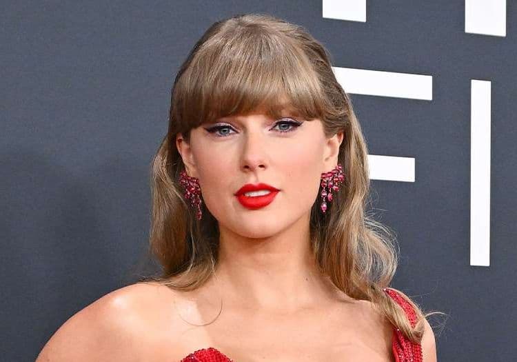 Taylor Swift at the 67th Grammys