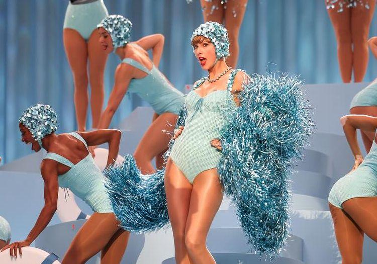 The life of a showgirl