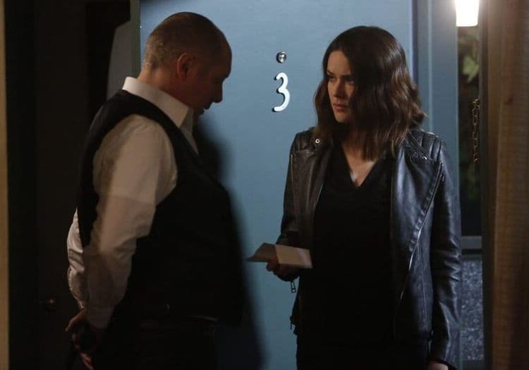 Reddington handing off information to Elizabeth Keen