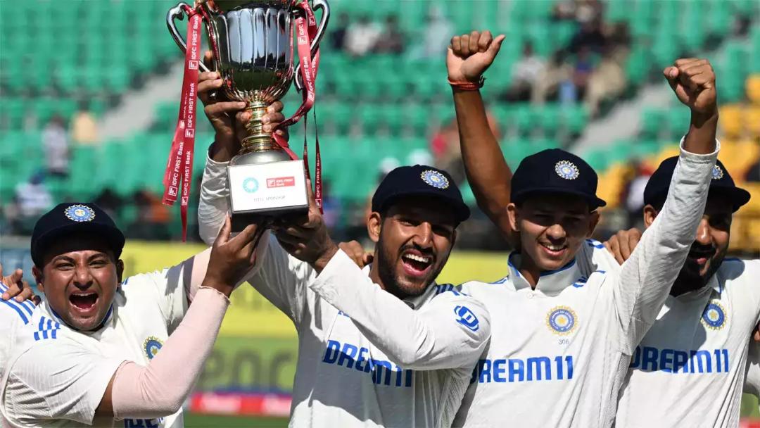 India vs England 5th Test Match Trophy